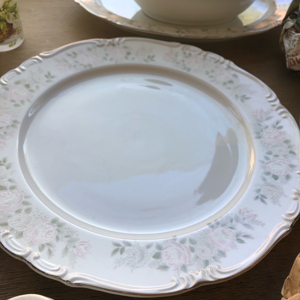 Fine China - Picture 8 of 12